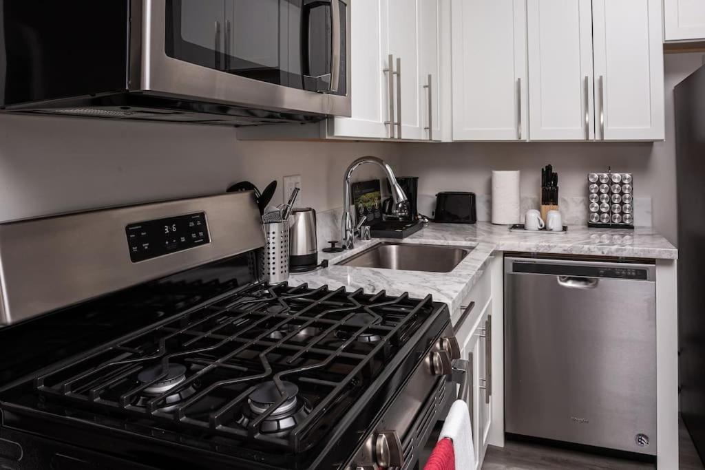 Lovely Studio W Full Kitchen In Heart Of Сан Диего Екстериор снимка