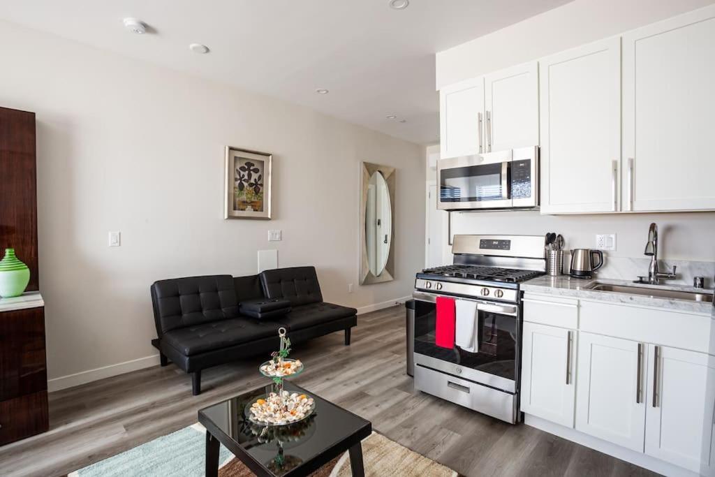 Lovely Studio W Full Kitchen In Heart Of Сан Диего Екстериор снимка