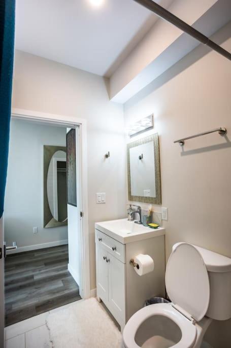 Lovely Studio W Full Kitchen In Heart Of Сан Диего Екстериор снимка